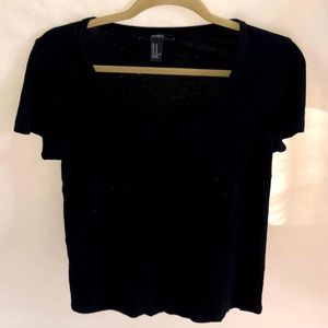 U-neck t-shirt